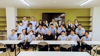 新潟県柏崎市の(株)飯塚鉄工所様でビジネスコーチング研修の講師を酒井とし夫が務めました